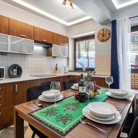 Tatraholiday - Tatrzański Jaszczurówka *